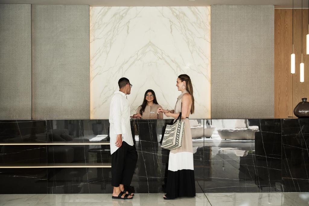 フロント・ロビー