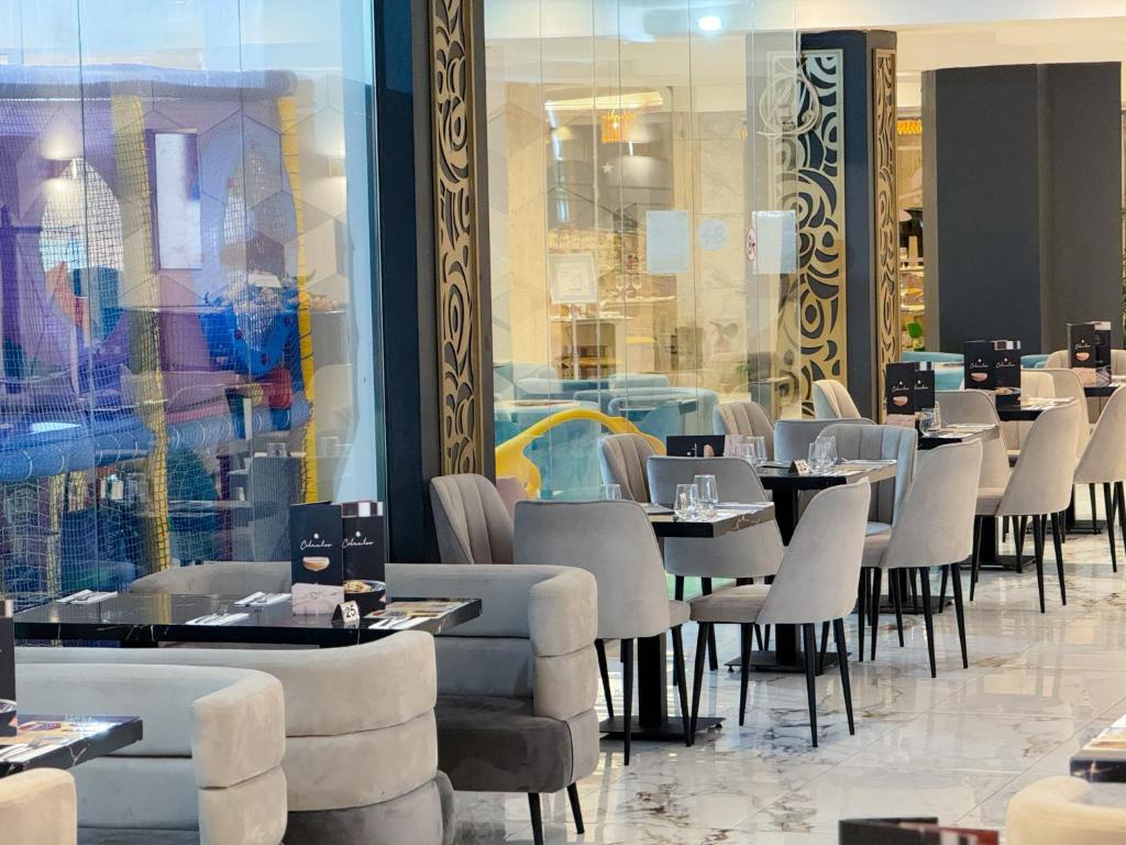 Soreda Hotel — Restaurant & bars in Qawra, Malta Island