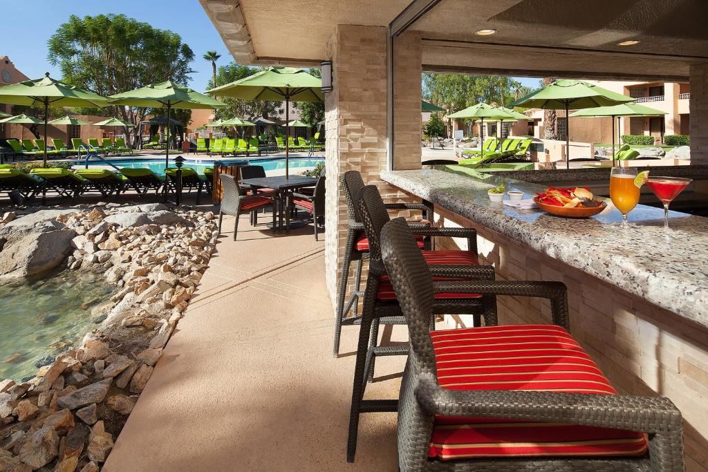 スイミングプール