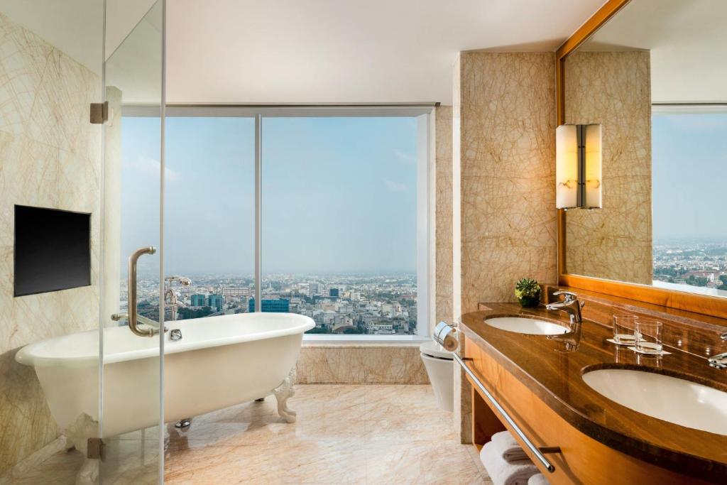 호텔 수영장 전경