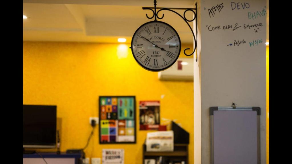 Shared lounge/TV area