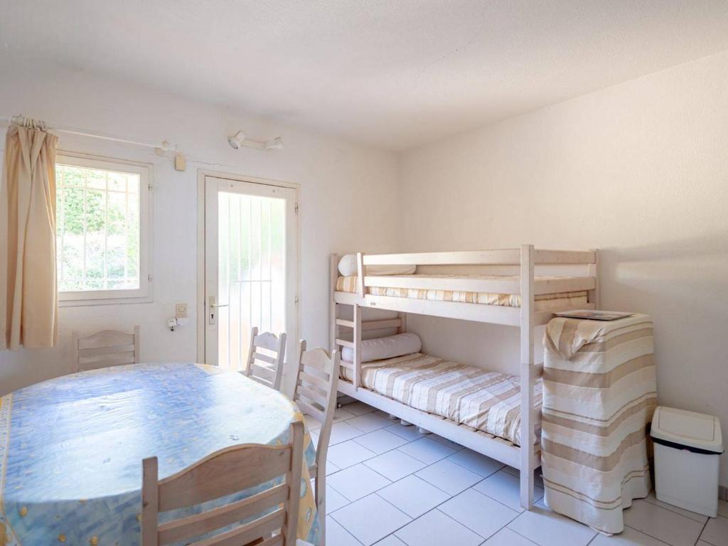 Appartement chaleureux avec terrasse et parking au Lavandou - FR-1-816-2 - 3
