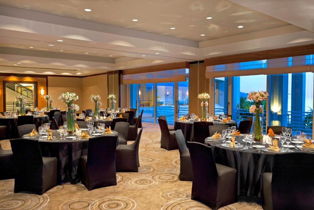 会議室 / ダンスホール
