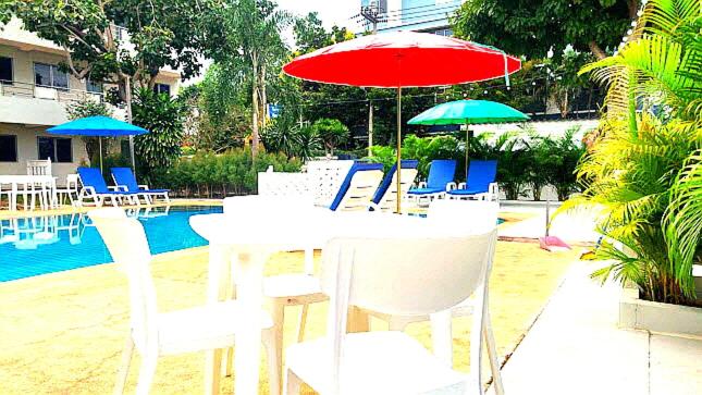 Residency and pool, Pattaya North