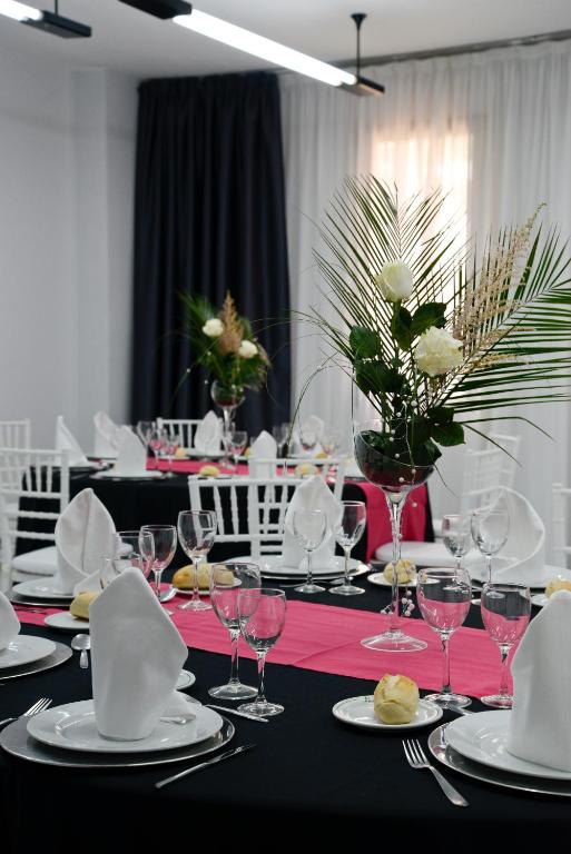 Hotel San Pablo Sevilla — Hotel building in Seville, Andalusia
