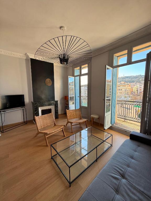 Vue exceptionnelle sur le canal, Sète