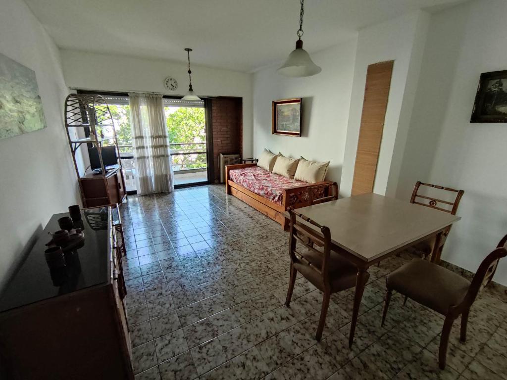 Hermoso Depto 2 Amb Zona Plaza Colón - 1