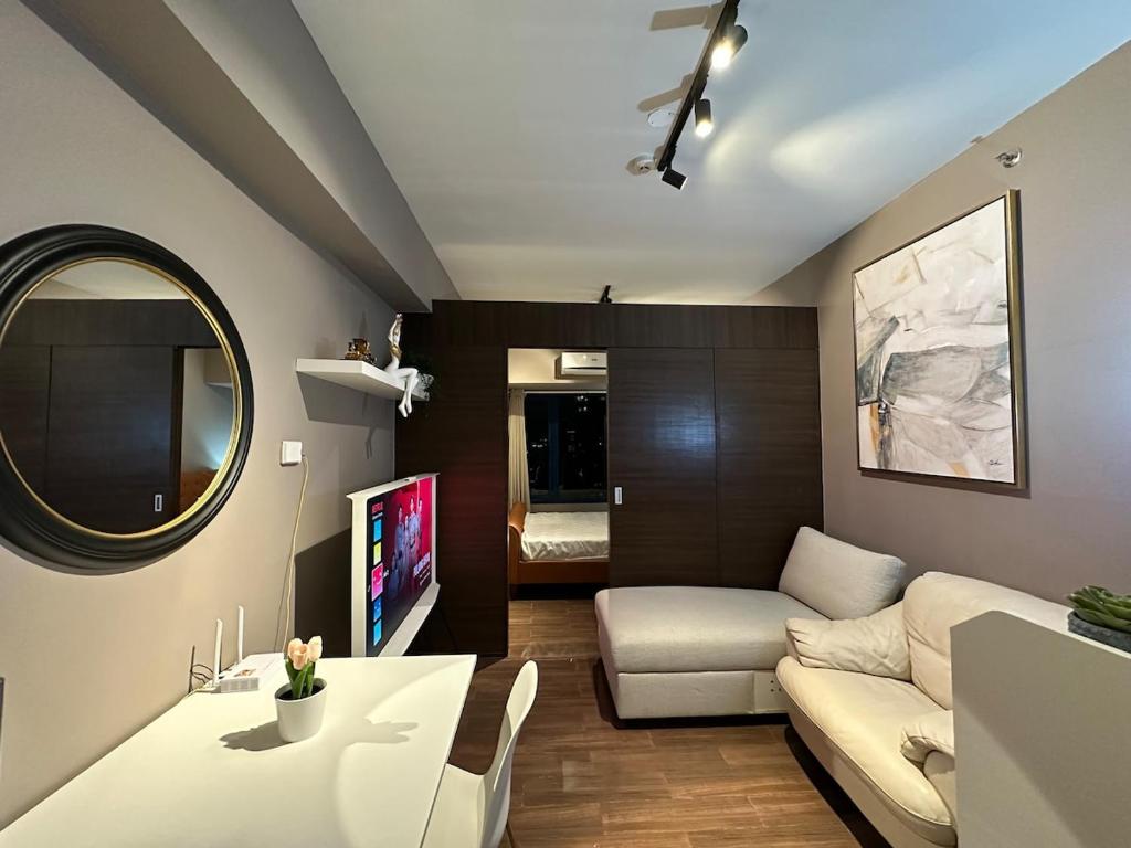 Air Residences Apartment, Ayala Avenue Makati, Manila