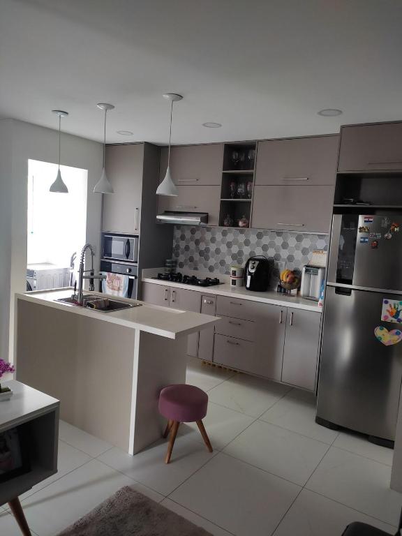 Apartment in Guarujá- 10min from beach, Guarujá