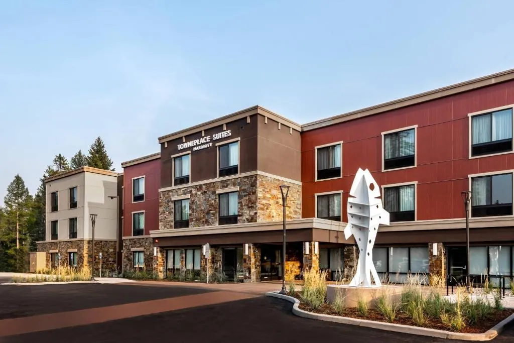 TownePlace Suites by Marriott Whitefish，位于白鱼镇的酒店