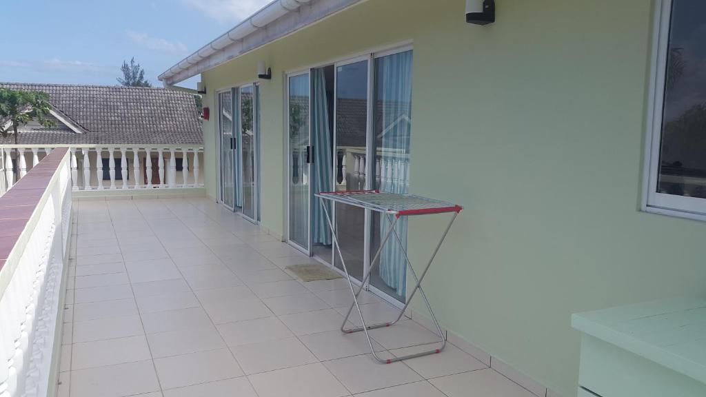 Entrance, Chez Payet Airport Guesthouse in Seychelles Islands