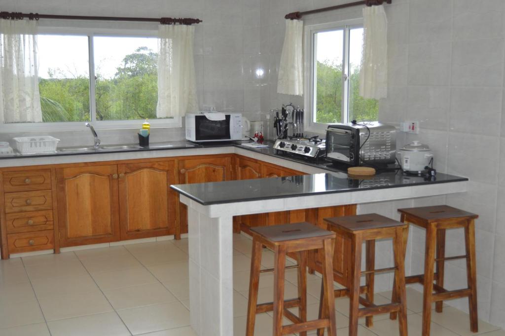 Kitchen, Chez Payet Airport Guesthouse in Seychelles Islands