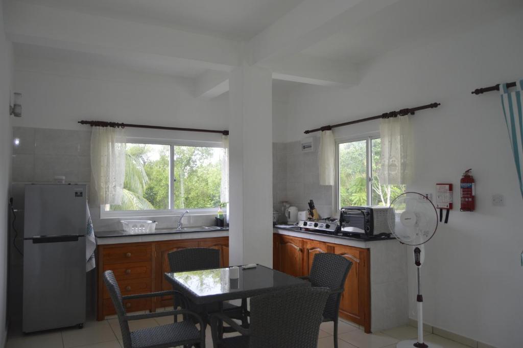 Facilities, Chez Payet Airport Guesthouse in Seychelles Islands