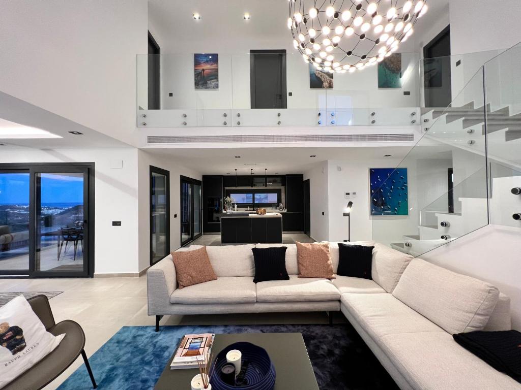 Perniznest - Luxury villa front of Calanova golf with sea view - 2