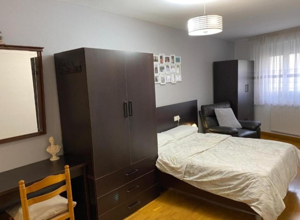 Habitacion privada en Pamplona - 1