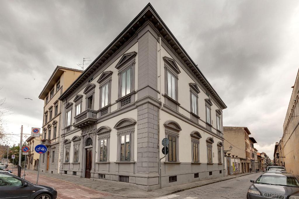 2016 Apartments photo