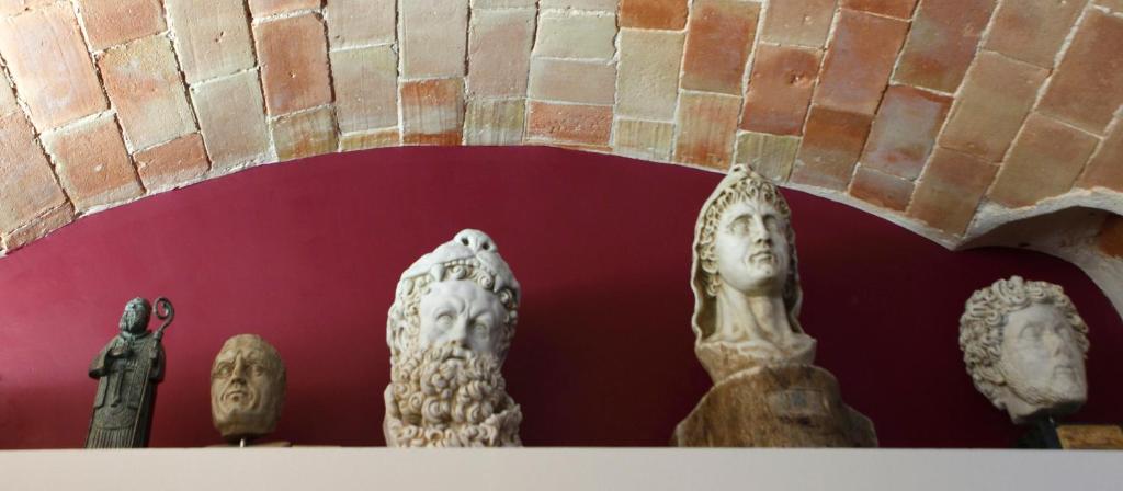 Hotel Museu Llegendes De Girona Photo 45