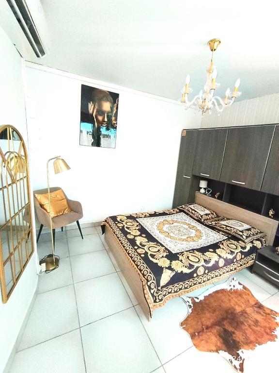 Dolce Pace Kreyol, Cayenne