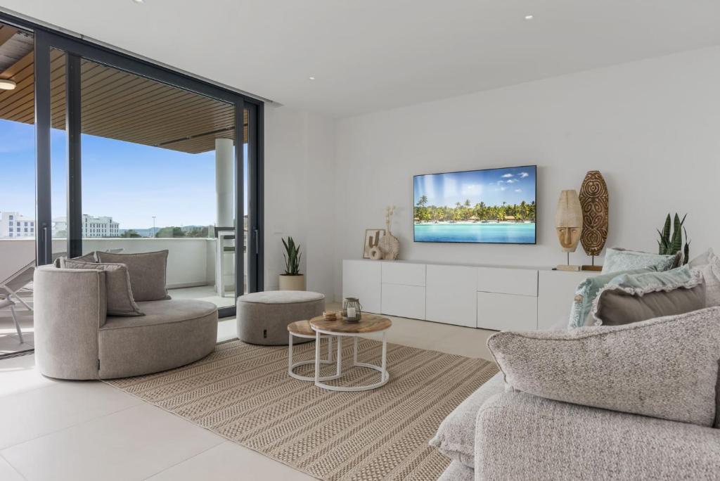 ViVi Homes -Viva La Vida - sea views - pool - terrace - 3