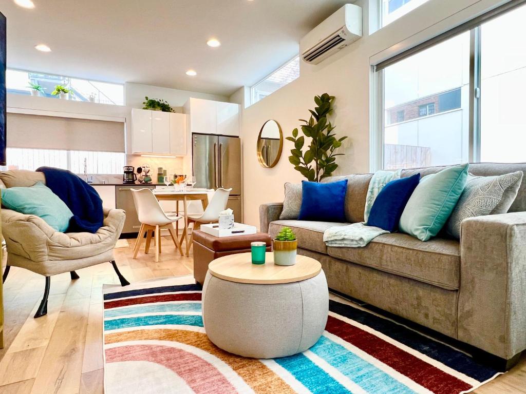 Perch - Capitol Luxe Two, Seattle