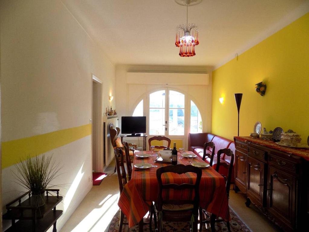 Royan - MAISON RUSTIQUE avec jardin clos - proche COMMERCES et PLAGES - 2