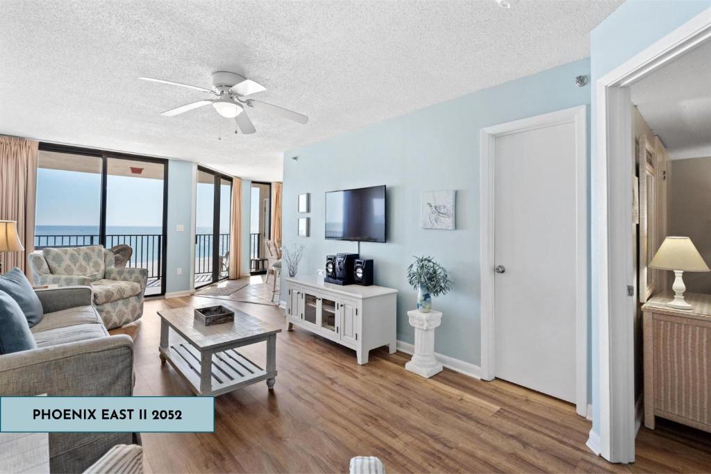 Phoenix East Ii 2052 by Liquid Life, Orange Beach