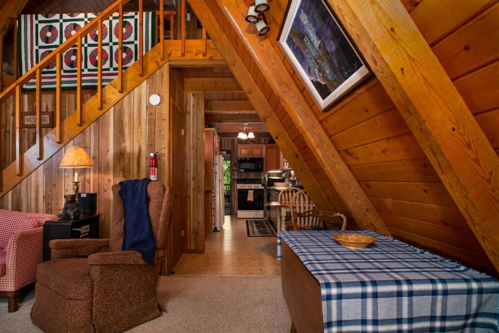 Chestnut Ridge in Connestee, Rosman