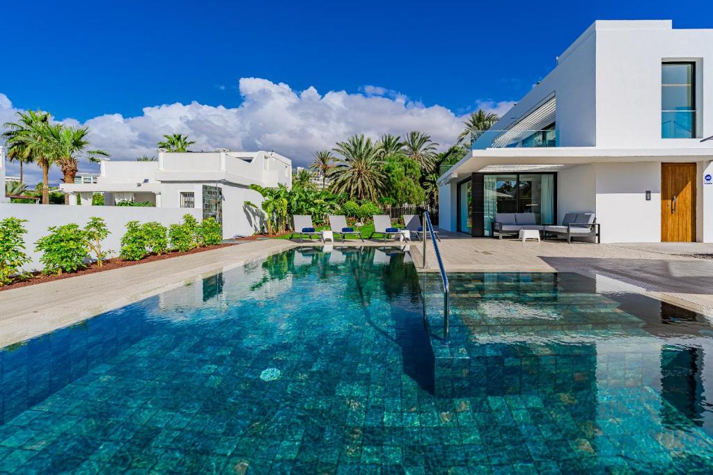 Apartment Don Carlos - Adults only !, Playa de las Americas