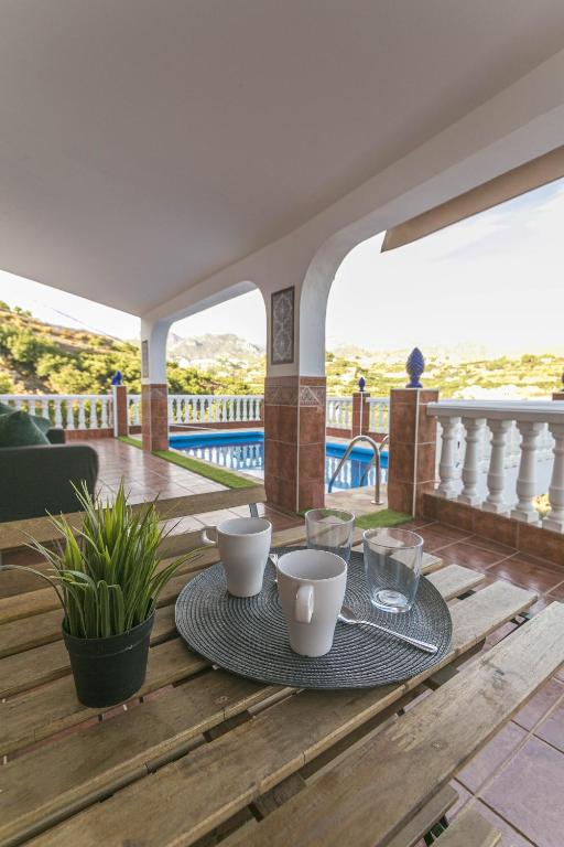 Canovas Nerja - Villa Marimel con Piscina Privada, Nerja