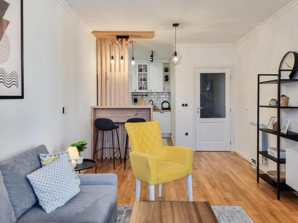 Modern 1BR Apt With Workspace, Ideal For Long Stays, Sarajevo