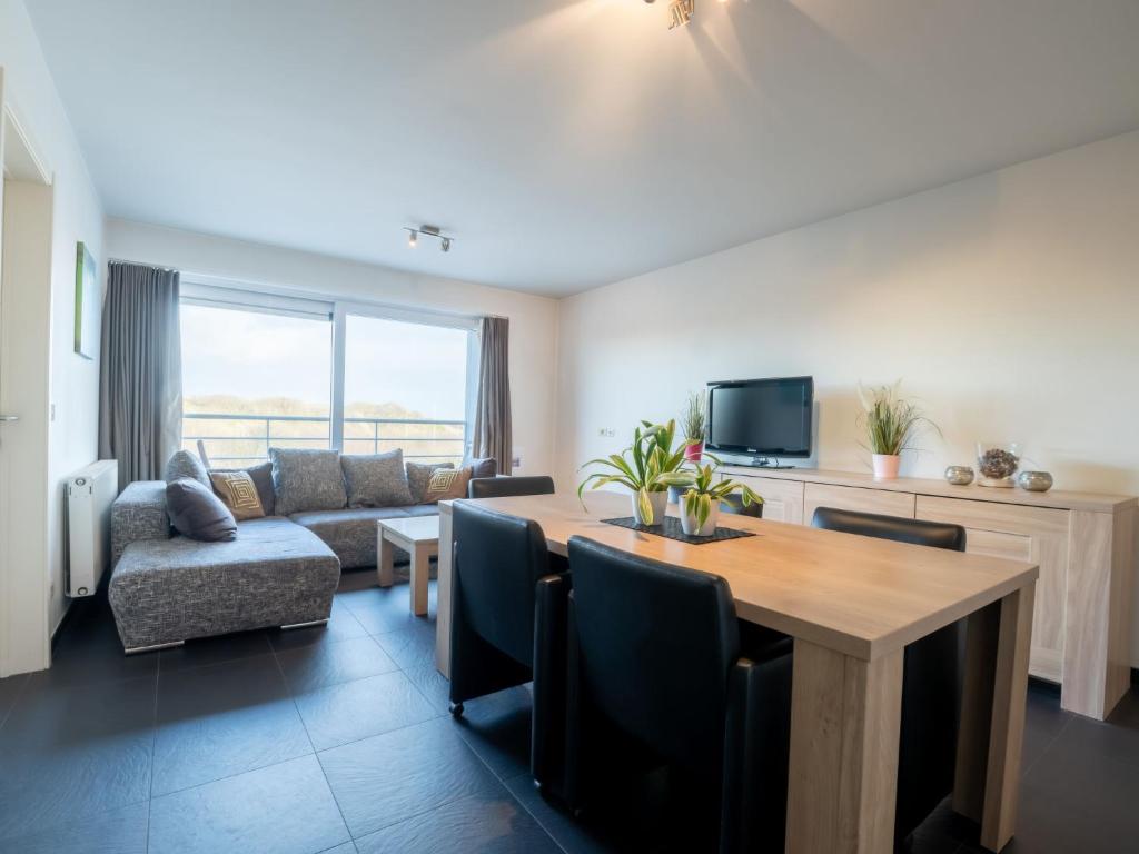 Apartment Appartement 402 by Interhome, Bredene