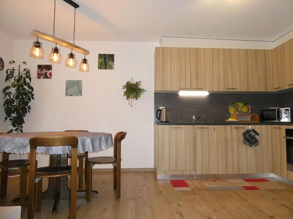 Apartment Chalet La Muntaniala by Interhome - 5