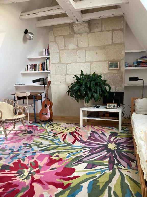 L Escalier ROUGE, Tours