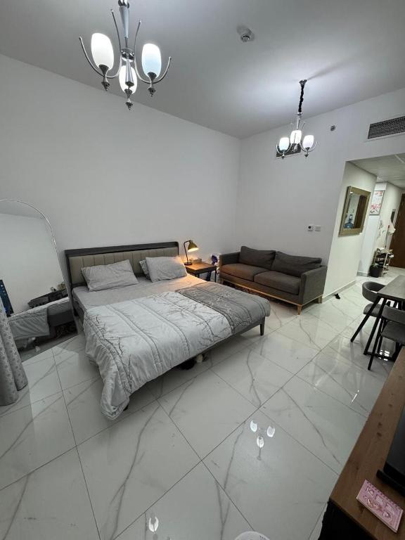 studio appartment in Ajman, Adžmán