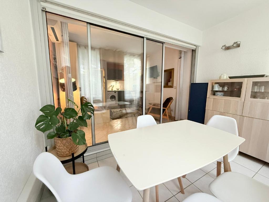 Ponant La Grande Motte Cosy Studio 4 pers Parking,Clim,piscine, Golf, Plage - 2