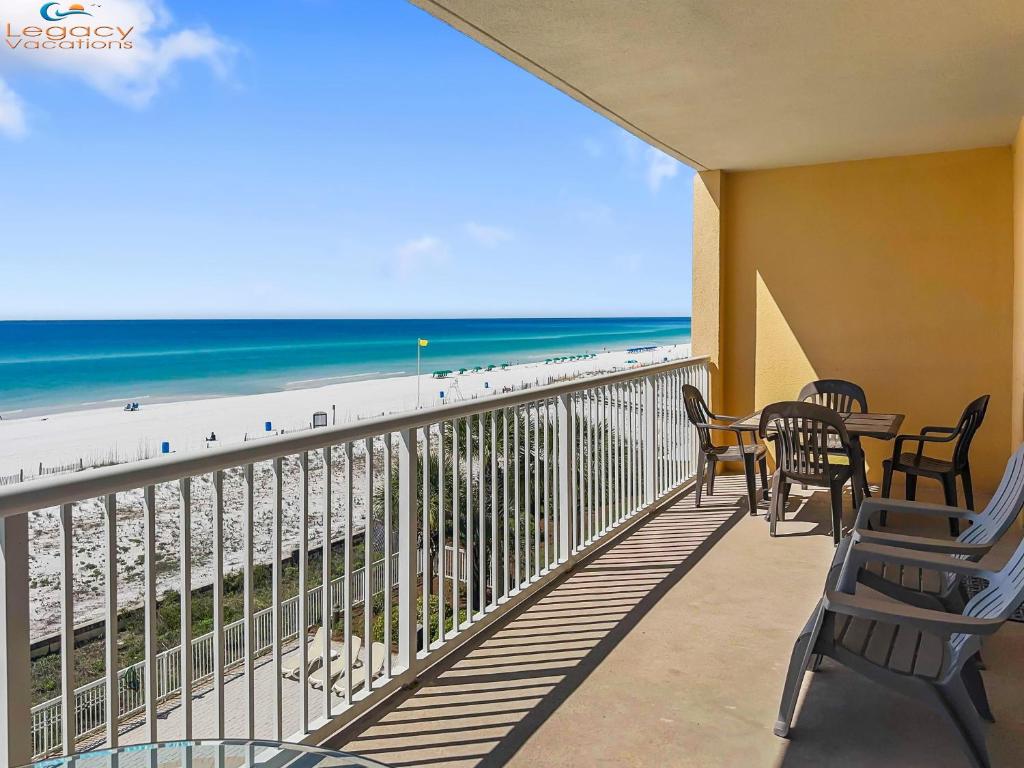 Azure #413- 3 Bd Beachfront Condo - All King Beds!, Fort Walton Beach