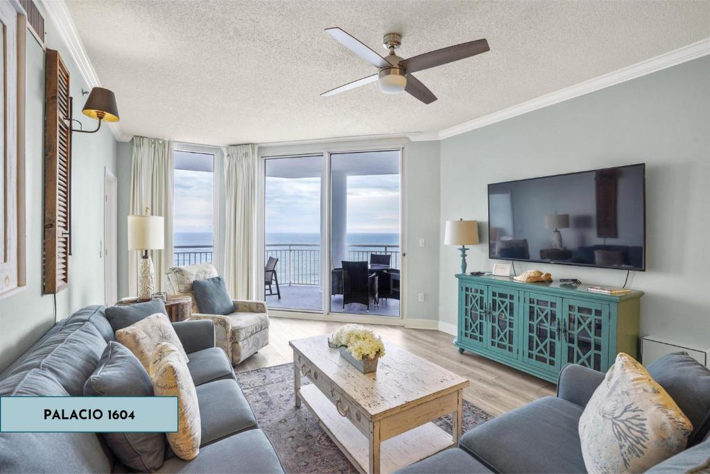 Palacio 1604 by Liquid Life, Pensacola