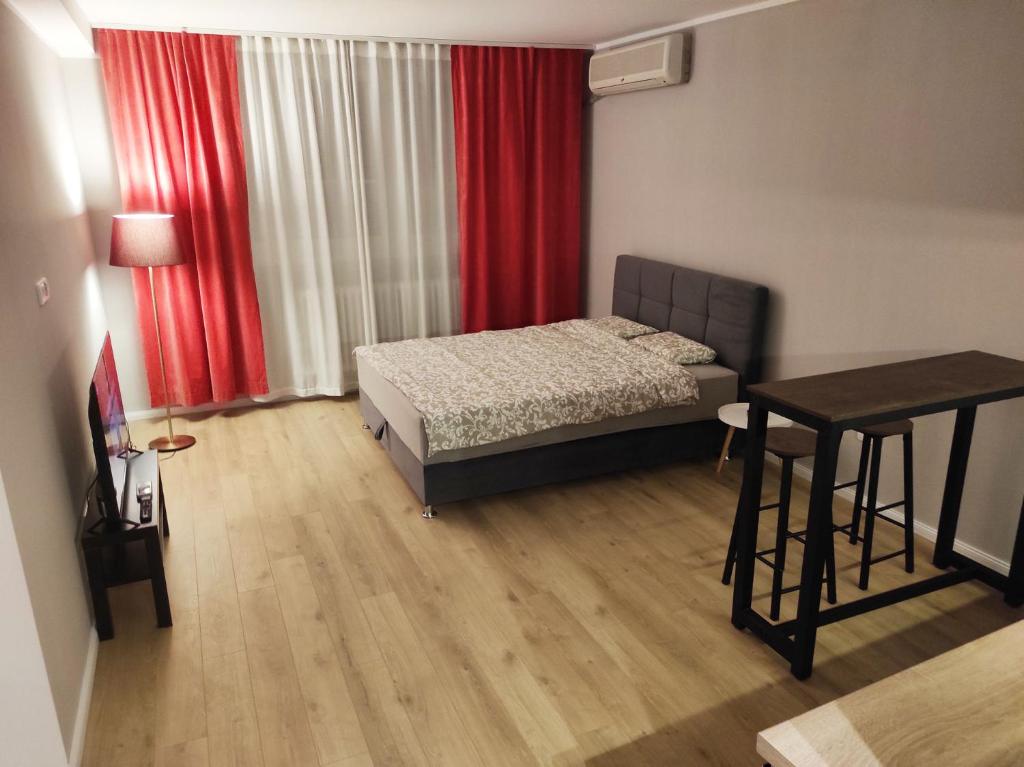 Dorian Gray Apartment - 1