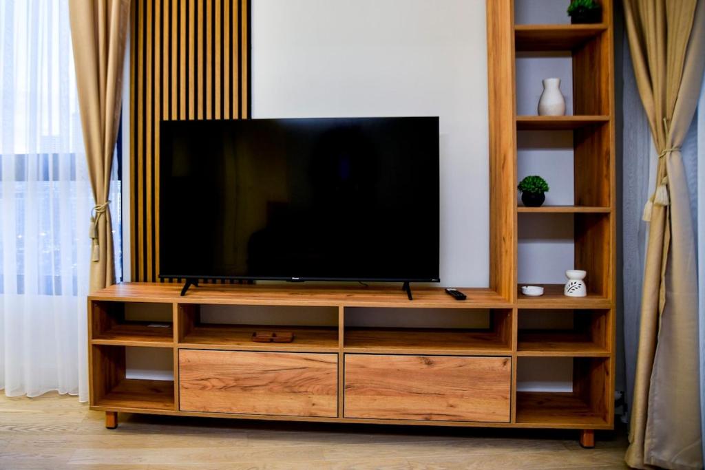 Perfect Spot 1- Lux 1BR Apt at BW - 2