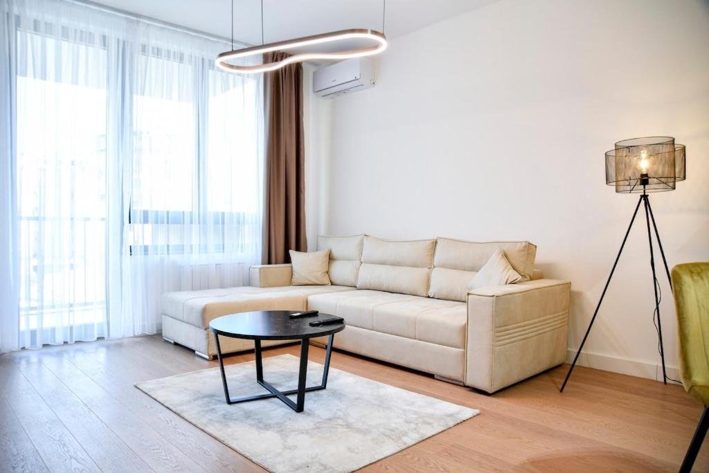 Lux Waterfront Charm 2 - 5