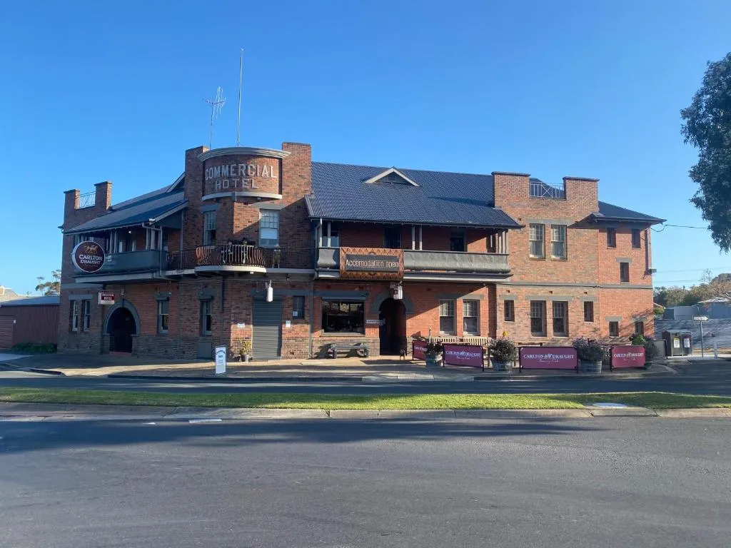 COMMERCIAL HOTEL KANIVA, hotel in Kaniva