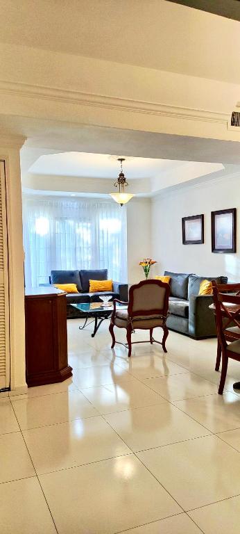 Apartamento con vistas a la piscina en Buganvillas - 4