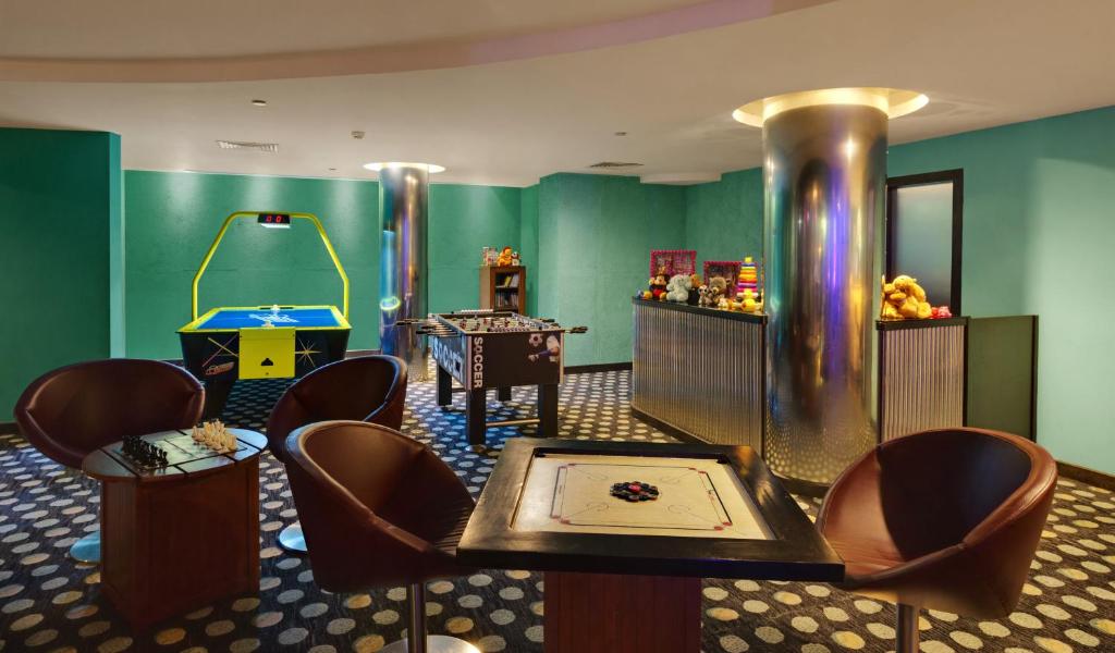 Shared lounge/TV area