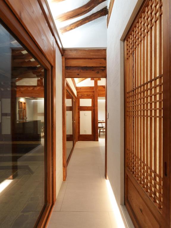 Bukchon Hanok - 'Yul Jae' The access code is sent by message