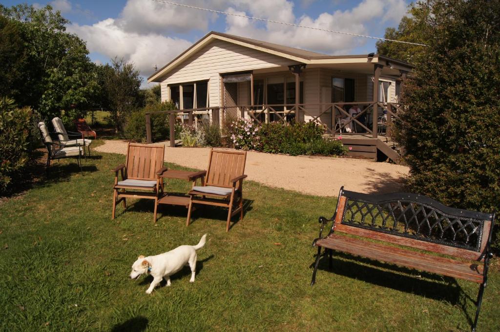 Emerald Hills Cottage