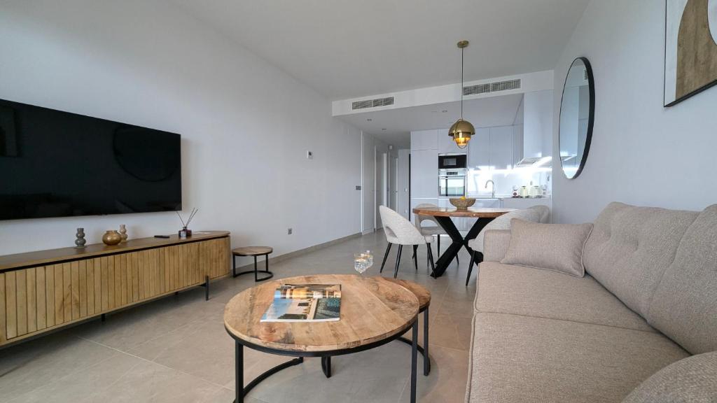 SUNSET CLIFFS WoW apartment - 3