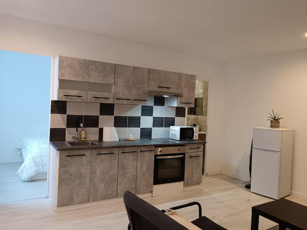 Mignon appartement , Nîmes center - 1
