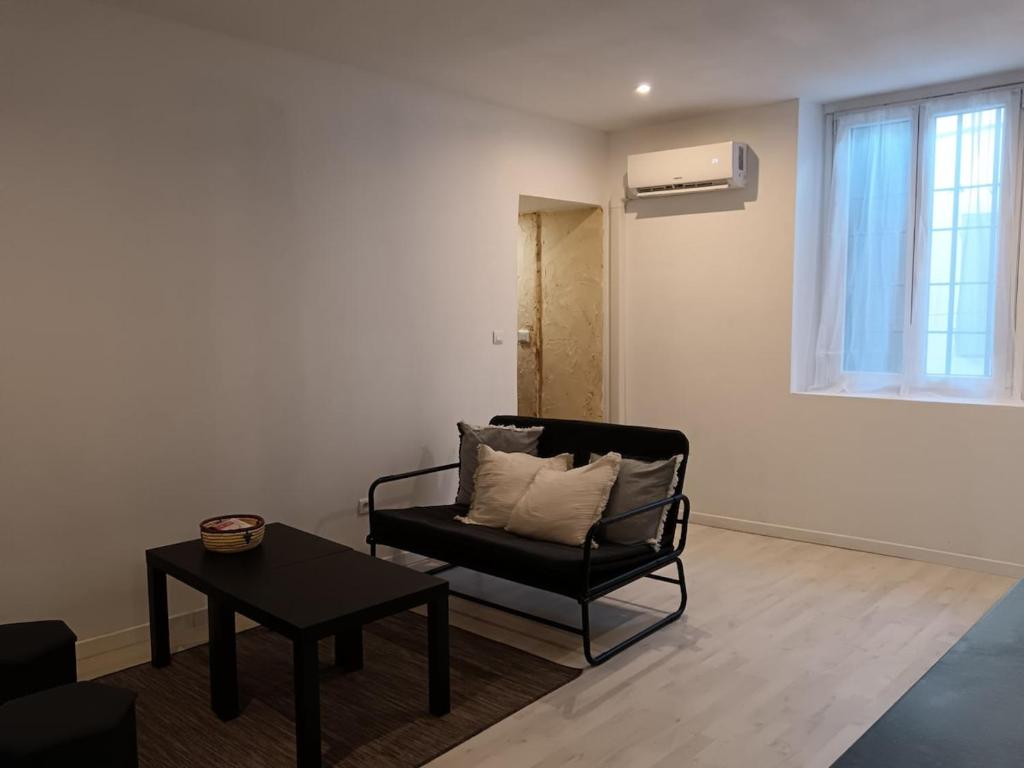 Mignon appartement , Nîmes center - 3