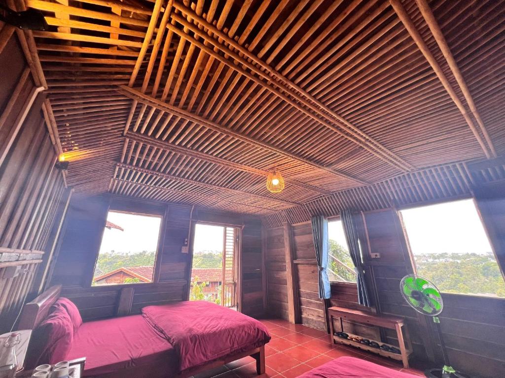 Tiền Phong Hill Homestay