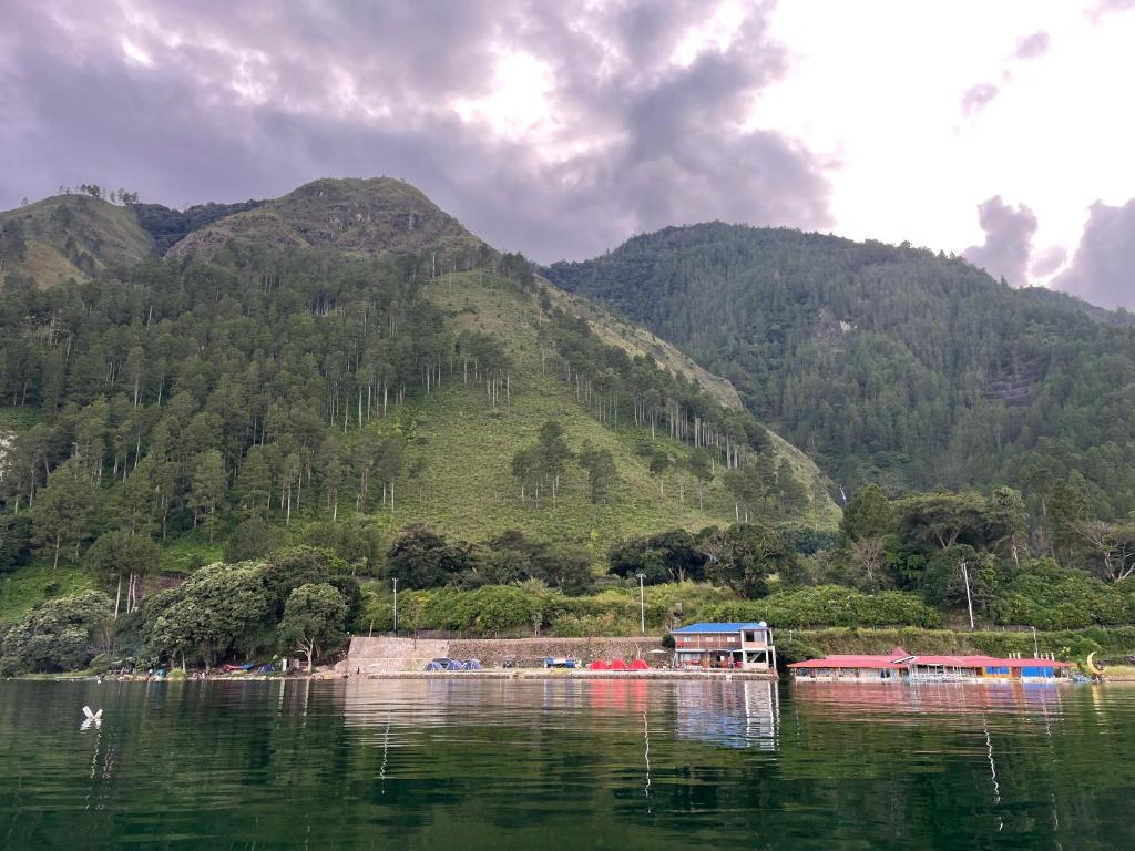 Casmel Escape Hostel, Silalahi